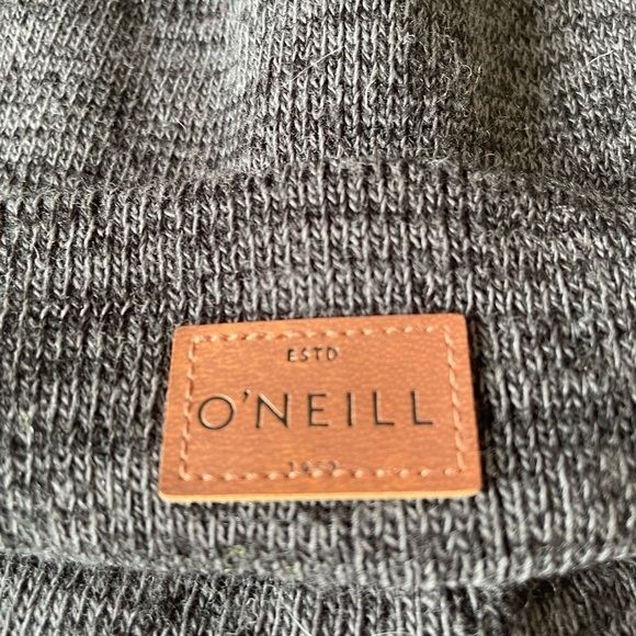 O’Neill, gray branded beanie, one size fits most - Picture 2 of 4